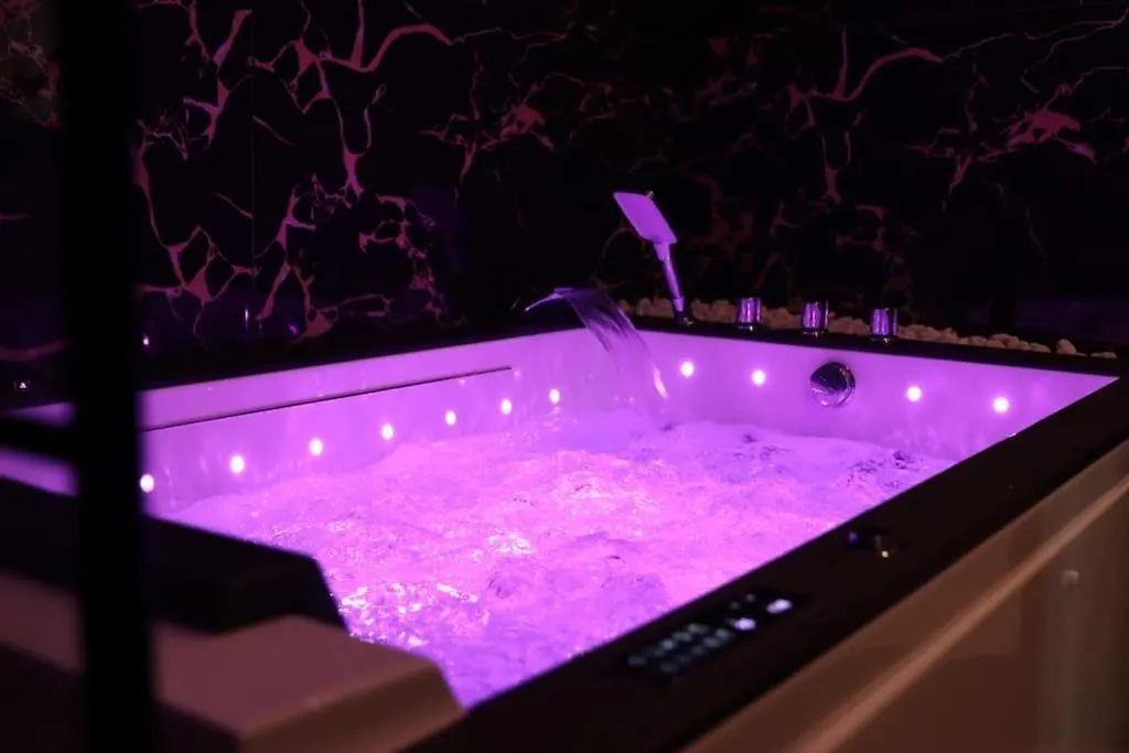 Appartement Pavillon En Loft 87 M 10E, Jacuzzi à Marseille