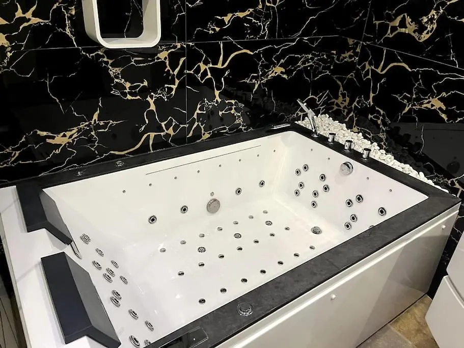 Pavillon En Loft 87 M 10E, Jacuzzi Apartment Marseille
