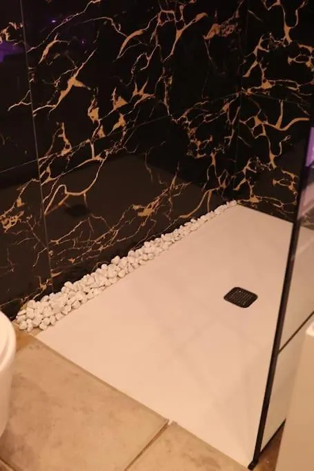 Pavillon En Loft 87 M 10E, Jacuzzi Apartment Marseille